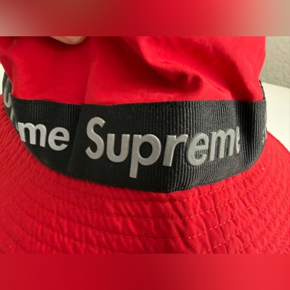 Supreme Red and Black Bucket Hat - Picture 2 of 4